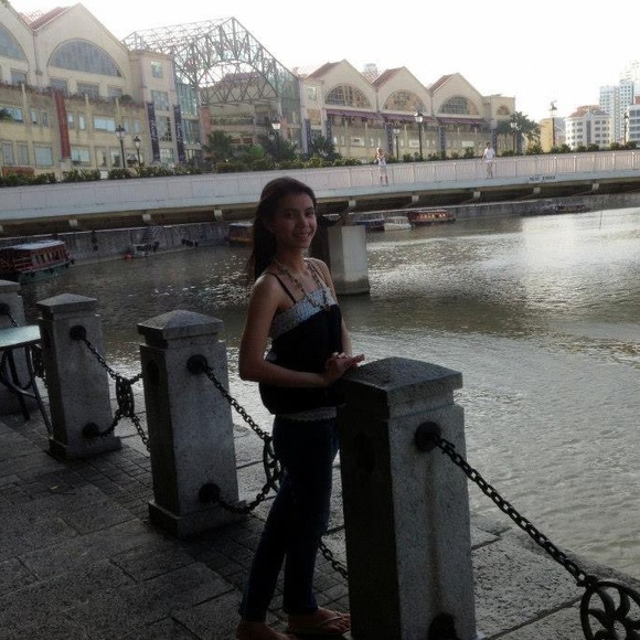 Meet your Posher, Lizzy - Picture 1 of 1